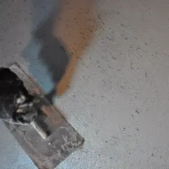 Jak zrobić beton dekoracyjny? Kompletny przewodnik DIY.