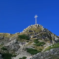 Ile ma krzyż na Giewoncie? Zaskakujące fakty o jego wysokości