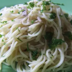 Spaghetti z anchois: Sekret włoskiego smaku w 15 minut!