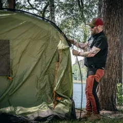 Jak rozkładać namiot - proste kroki, aby uniknąć błędów i stresu