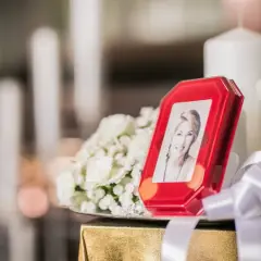 Ile dni od śmierci do pogrzebu? Poznaj zaskakujące fakty i terminy
