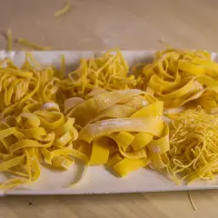 Jak zrobić tagliatelle? Pełny poradnik na idealny domowy makaron