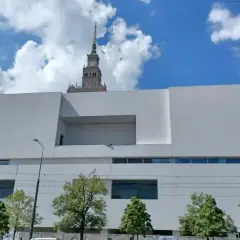 Muzeum Sztuki Nowoczesnej Warszawa: Ikona czy kontrowersja?