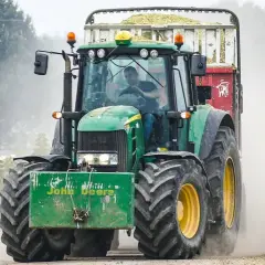 Piosenki o ciągnikach: Najciekawsze utwory, które musisz znać
