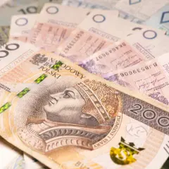 Dodatek 1000 zł brutto DPS 2025: Kiedy i kto otrzyma? Zasady.