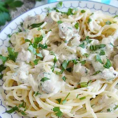 Pyszne spaghetti z serem pleśniowym: proste przepisy na każdą okazję