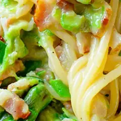 Ania gotuje spaghetti carbonara z szparagami - prosty i pyszny przepis