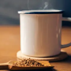 Ile kalorii ma kawa rozpuszczalna z mlekiem? Zaskakujące wartości!
