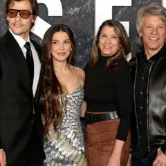 Jon Bon Jovi z rodziną. Na zdjęciu jego żona Dorothea, córka Stephanie Bongiovi i syn Jake Bongiovi.