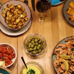 Co to jest tapas w Hiszpanii? Fascynująca historia i smaki
