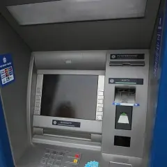 Jakie bankomaty są w Mosinie? Lokalizacja bankomatów w Mosinie