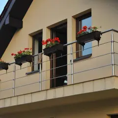 Czym pomalować balkon w bloku, aby uniknąć problemów z trwałością?