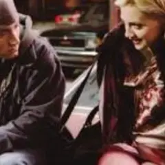 Brittany Murphy i Eminem w scenie z filmu "8. Mila".