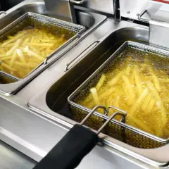Jak smażyć idealne frytki we frytkownicy? Sekret chrupkości