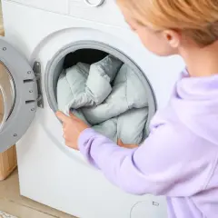 Pranie kurtki puchowej krok po kroku: puszysta i jak nowa!