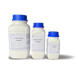 Tre flaconi di acido malico 99%+ Foodgrade. L'acido malico è un ingrediente comune in alimenti e bevande.