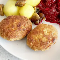 Soczyste kotlety drobiowe: triki na puszyste kotlety z kurczaka i indyka