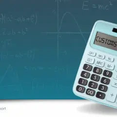 Kalkulator z napisem "CUSTOMS SUPPORT" na tle wzorów matematycznych. Pomoc w obliczeniach związanych z zakupami w UK po Brexicie.