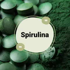 Zielone tabletki i proszek. Dowiedz się, spirulina co to jest i jakie ma właściwości.