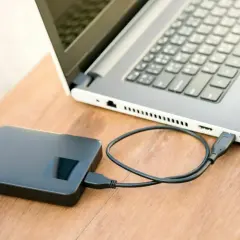 Externe Festplatte wird nicht erkannt unter Windows 8.1. Laptop und externe Festplatte sind über USB verbunden.