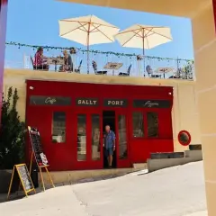 Gdzie zjeść w Marsaxlokk? Odkryj najlepsze restauracje z owocami morza