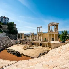 Co to jest teatr? Odkryj jego znaczenie i emocje w sztuce