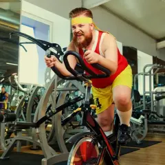 Ile cardio na masie: unikaj błędów, które hamują przyrost mięśni