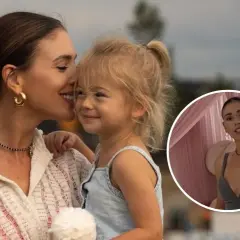 Klaudia Halejcio z córką, uśmiechnięte i blisko siebie. W okręgu Klaudia Halejcio w innym ujęciu.