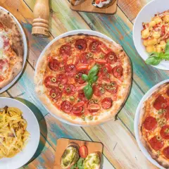 Gdzie zjeść w Pruszkowie? TOP 5 miejsc na obiad i pizzę