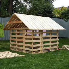 Jak zbudować domek z palet dla dzieci DIY - proste i tanie rozwiązania