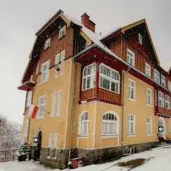 Złoty Dworek Karpacz - komfortowe noclegi w sercu Karpacza