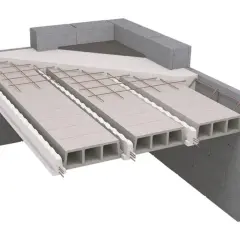 Przekrój przez budynek ukazujący rodzaje stropów gęstożebrowych z pustakami ceramicznymi i zbrojeniem.