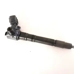 Inyector de combustible denso Toyota, pieza esencial para el motor.