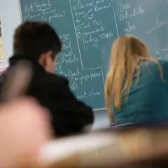 Nauczyciel narusza dobro dziecka? Prawa, dowody, interwencja!