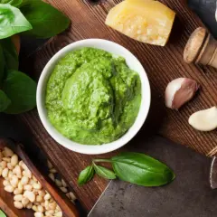 Czy pesto jest dietetyczne? Odkryj prawdę o jego kaloriach i zdrowiu
