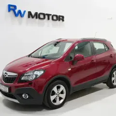 Röd Opel Mokka, en perfekt begagnad bil för din nästa resa. Läs vårt opel mokka begagnad test!
