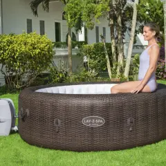 Jacuzzi ogrodowe Lay-Z-Spa: Wybierz idealne SPA i ciesz się relaksem!