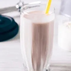 Jak zrobić shake proteinowy - prosty przepis na zdrowy koktajl