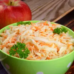 Surówka z selera jak w restauracji - idealny przepis na smakowitość