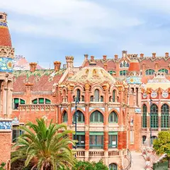 Barcelona gdzie leży? Odkryj jej niezwykłe położenie geograficzne