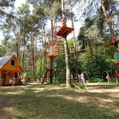 Park linowy Kielce cennik: Kadzielnia, trasy, zniżki Zaplanuj wizytę!