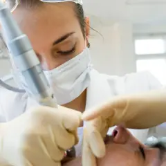 Gdzie z bólem zęba? Znajdź szybką pomoc dentystyczną teraz