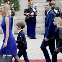 Emmanuel Macron czy ma dzieci? Prawda o jego rodzinie i relacjach