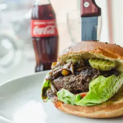 Kebab z kurczakiem: Ile ma kalorii? Sprawdź fakty i porady