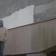 Jak skutecznie umyć zacieki na elewacji i uniknąć kosztownych napraw