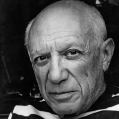 Portret Pabla Picassa w pasiastej koszulce. Ciekawe pablo picasso ciekawostki o jego życiu i sztuce.