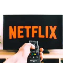 Jak wyłączyć Netflix na telewizorze i chronić swoje dane osobowe
