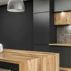 Co między szafkami w kuchni? Materiały, trendy, porady eksperta