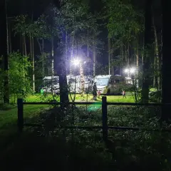 Pole namiotowe Turawa nad jeziorem Średnim - idealne miejsce na wypoczynek