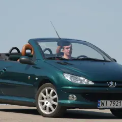 Pojemność baku Peugeot 206: Ile litrów zmieści Twój bak?